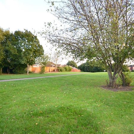 Redmire - 2 Bed 1St Floor Flat Overlooking Green Apartment Darlington  Exterior photo