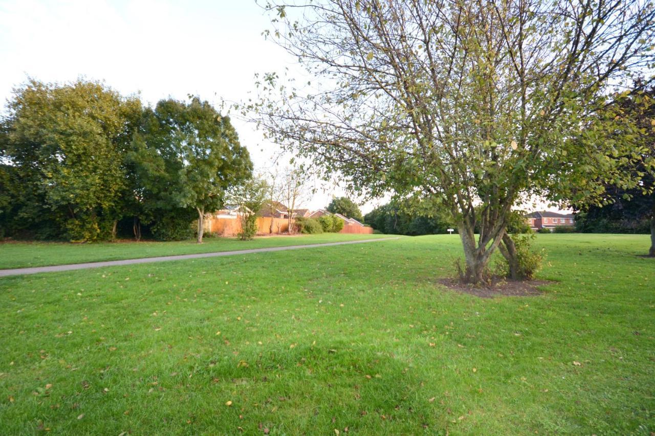 Redmire - 2 Bed 1St Floor Flat Overlooking Green Apartment Darlington  Exterior photo